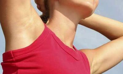 Cómo desmanchar las axilas