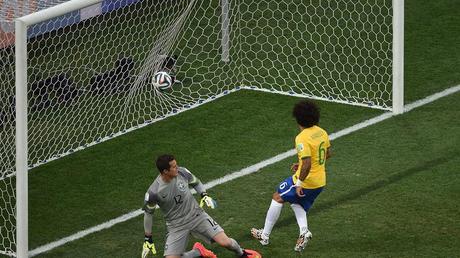 autogol Brasil contra Croacia: Mundial Brasil 2014 (3 1) (Resumen y Video)