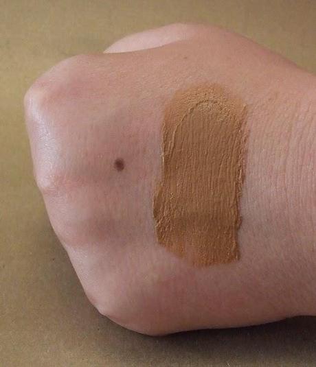 Un delicioso bronceado de verano con “Bronzing Primer” de BOURJOIS