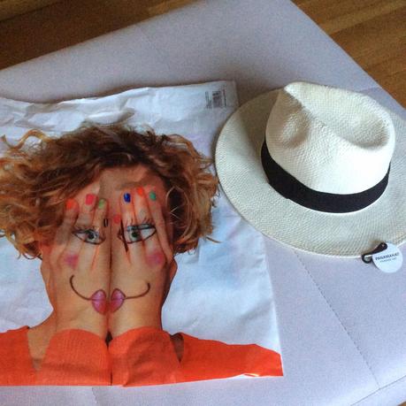 Blazer Bershka y Panama Hat