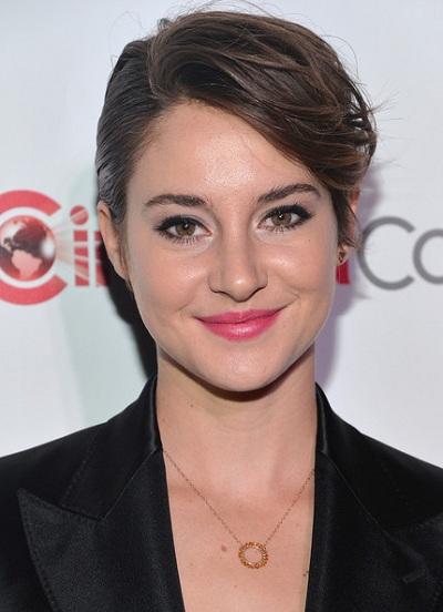 shailene-woodley-pink-lips-dolce-gabbana-cinemacon-2014