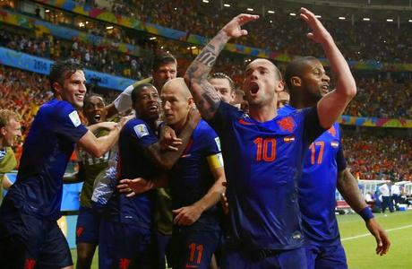 Holanda humilla al campeón del mundo, España