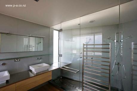 Ampliación de casa vacacional contemporánea en Nueva Zelanda.