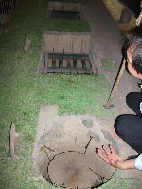 CU CHI TUNNELS