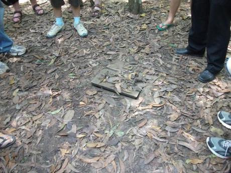 CU CHI TUNNELS