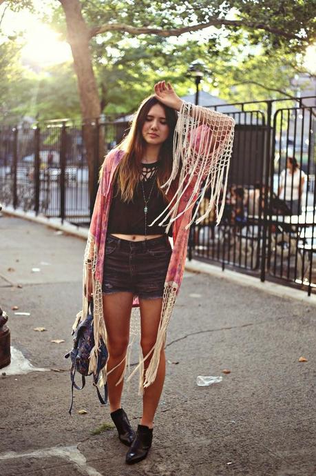 STREET STYLE INSPIRATION; KIMONOS.-