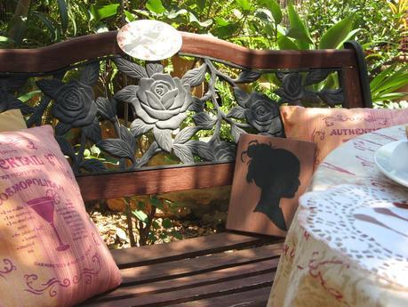 Desayuno veraniego en el jardín