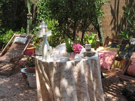 Desayuno veraniego en el jardín