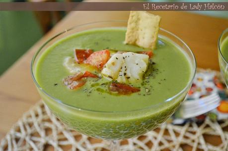 Crema templada de guisantes con lomos de merluza austral de La Sirena