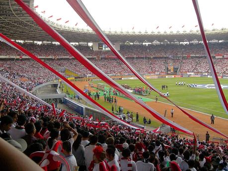 TOP 10 LOS ESTADIOS DE FUTBOL MAS GRANDES DEL MUNDO !!