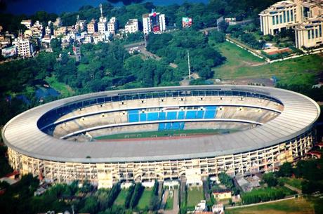 TOP 10 LOS ESTADIOS DE FUTBOL MAS GRANDES DEL MUNDO !!