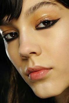 Trending topic: reverse cat eye.