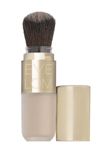 Polvos ligeros Sheer Radiance Translucent Powder, de Eve Lom.