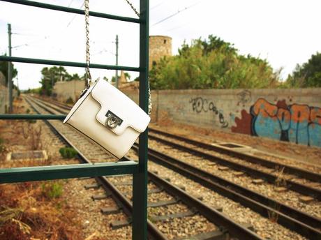 Waiting the train...