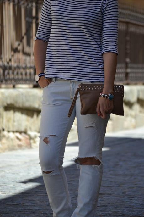 Ripped Jeans + stripes