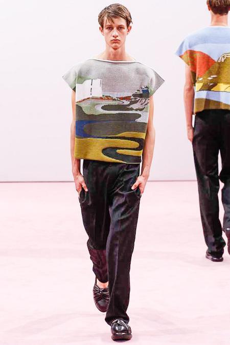 Coup de coeur del día en la #LCM #SS15: los tops paisajísticos de J.W. Anderson jw anderson ss15 lcm