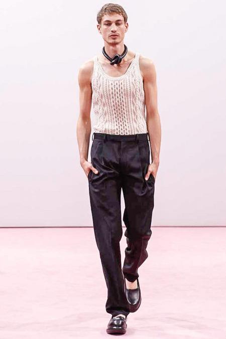 Coup de coeur del día en la #LCM #SS15: los tops paisajísticos de J.W. Anderson jw anderson lcm ss15