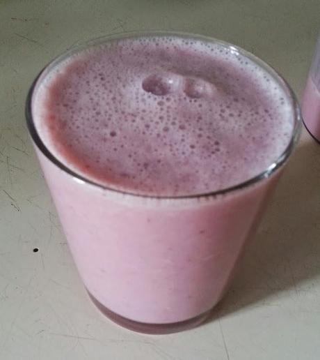 Batido natural de fresa y plátano ¡Sanísimo!