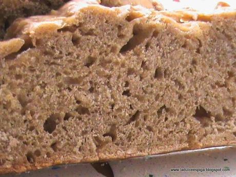 PAN DE CERVEZA NEGRA Y AVENA  CON MASA MADRE. RETO RECETAS JUNIO.