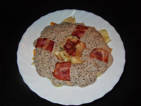PASTA CON SALSA DE CHAMPIÑONES
