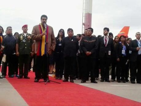 Cumbre G 77+ China en La Paz, champagne comunista?