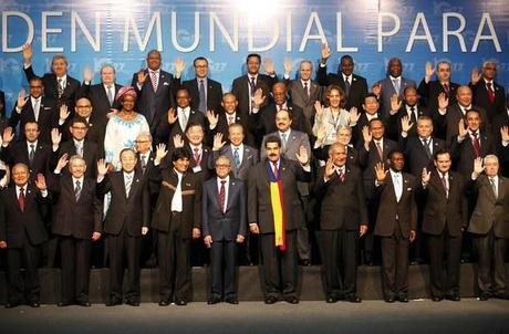 Cumbre G 77+ China en La Paz, champagne comunista?