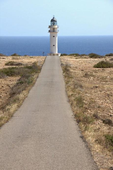 De camino al Faro de Barbaria