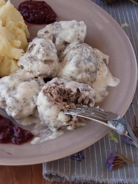 Kötbullar: Albóndigas suecas