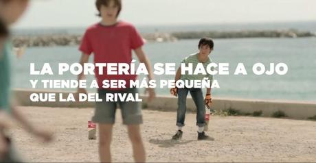 Coca-Cola recuerda las reglas callejeras del fútbol en un genial spot