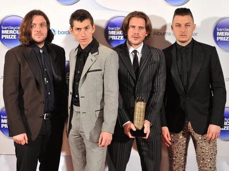 Arctic Monkeys publican el videoclip de 'Snap Out Of It'