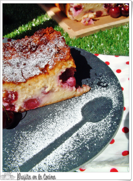 Cake de mascaporne y cerezas