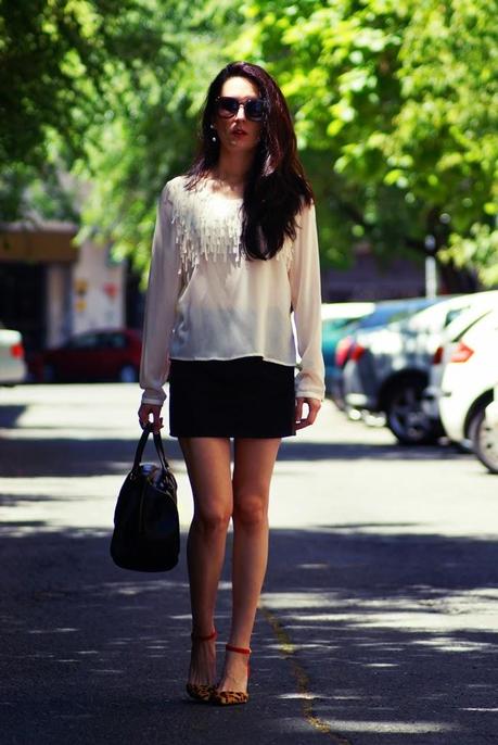 Llevo:Blusa: Sweat Rain ApparelFalda: FiretrapZapatos: Za...