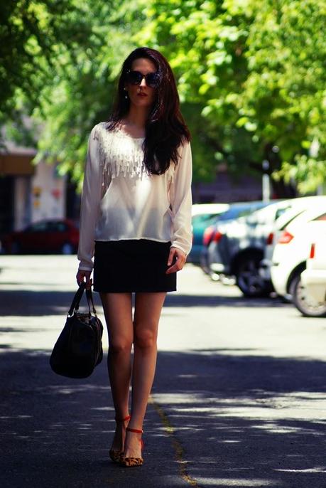 Llevo:Blusa: Sweat Rain ApparelFalda: FiretrapZapatos: Za...