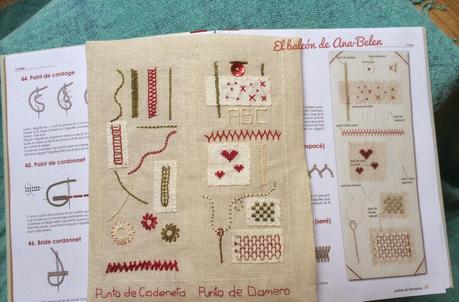 Sal Mon Cahier de Broderie. Hojas 1 y 2.