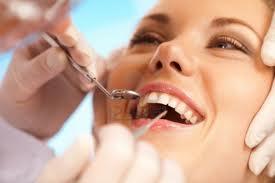 dentista5 Dentistas e implantes dentales low cost: No es oro todo lo que reluce