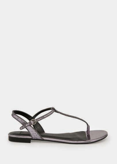 Sandalias planas para el verano