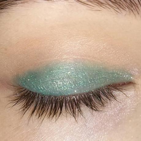 Maquillaje verde y morado Maquillaje verde y morado