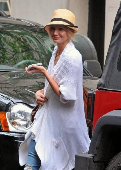 SOMBREROS DE VERANO, MAS QUE UN COMPLEMENTO DE PLAYA.-