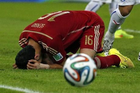 ESPAÑA ABDICA EN MARACANÁ