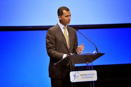 Monarquía ¿pasado o presente? Monarquía ¿pasado o presente?