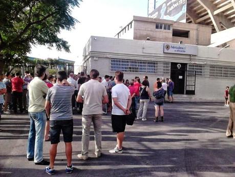 La base del Hércules se manifiesta para denunciar impagos