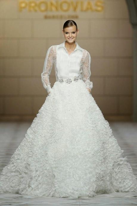 PRONOVIAS COLECCIÓN 2015 -LA FABRICA DE LOS SUEÑOS-