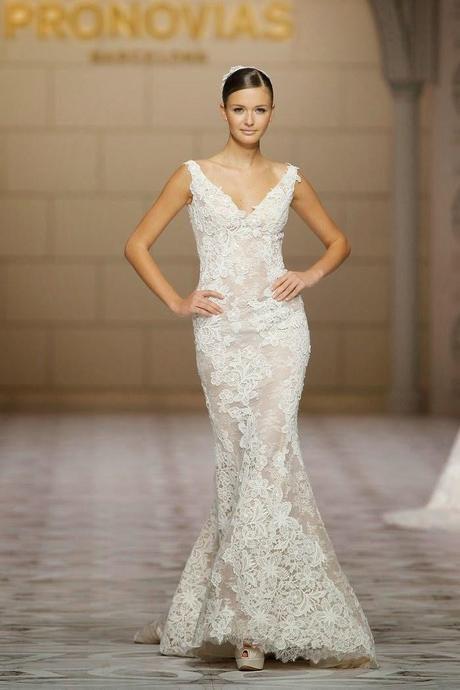 PRONOVIAS COLECCIÓN 2015 -LA FABRICA DE LOS SUEÑOS-