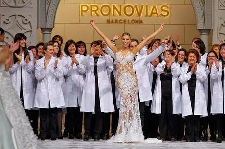 PRONOVIAS COLECCIÓN 2015 -LA FABRICA DE LOS SUEÑOS-
