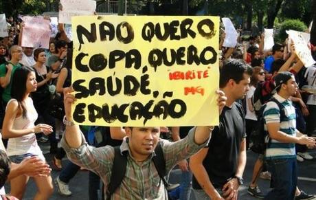 La crisis social y la estafa de brazil 2014