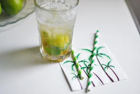 Coctail time. Caipirinha #drink #lime #cachaça 