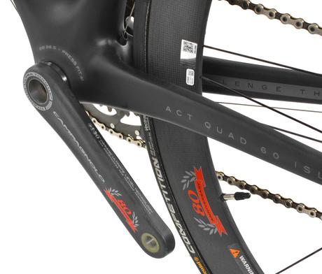 El carbono empleado aquí, en el modelo Element, emplea nanotecnología. 