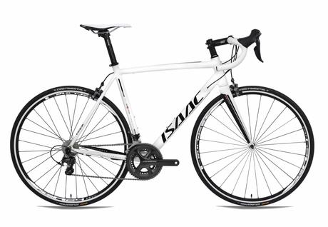 Una estructura de aluminio, ideal para introducirse al ciclismo de carretera. 