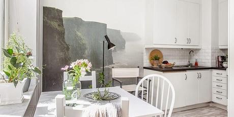 El encanto nórdico de un piso neutro en blanco y gris