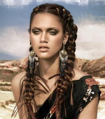 Un desconocido la observa mientras se baña 7 Copas (Ebook Erótico, vampiros , terror)